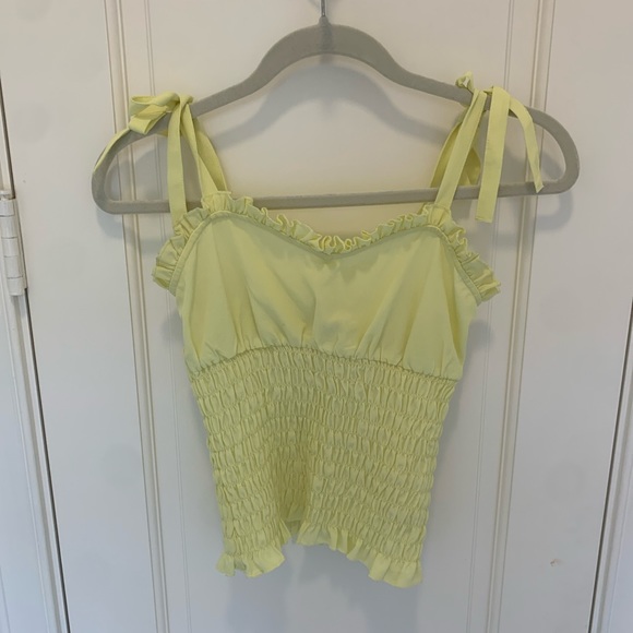 NWT/NWOT⚡️ASOS light yellow smocked tie preppy tank top⭐️⚡️💛 - Picture 5 of 9